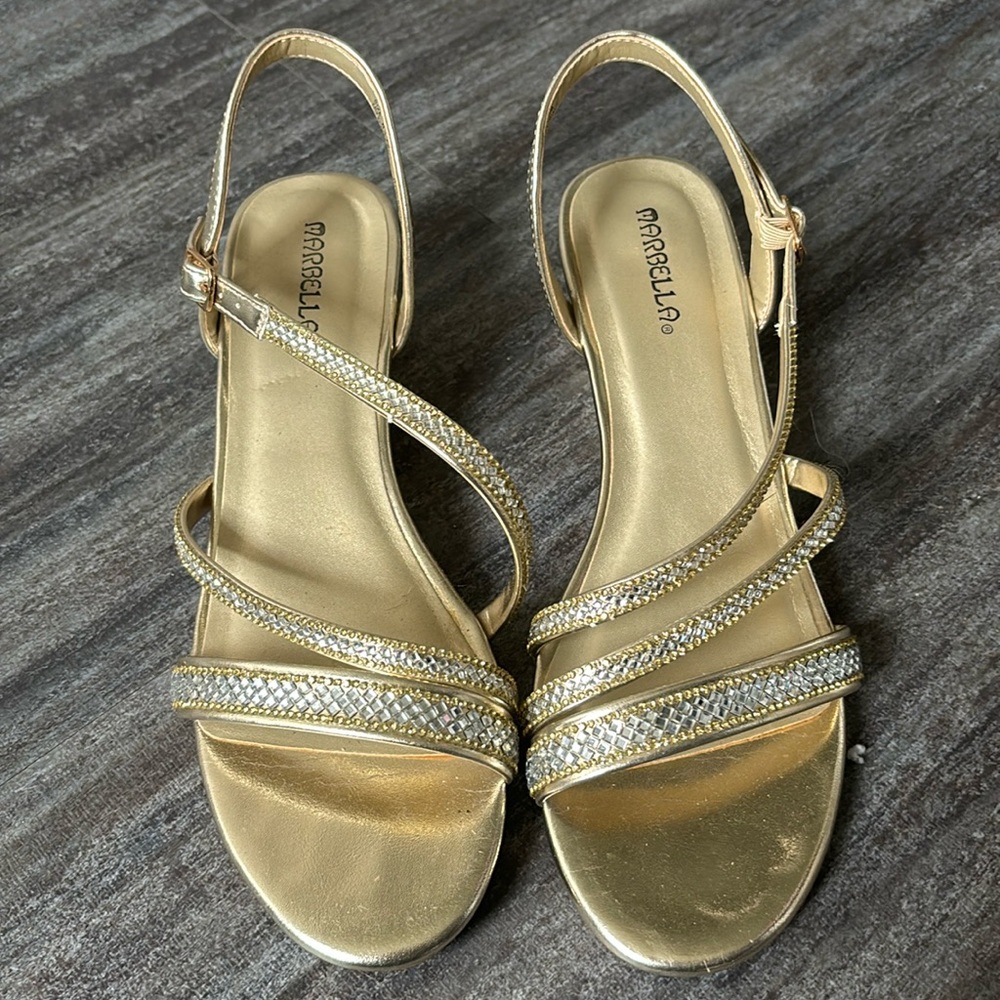 Golden wedges